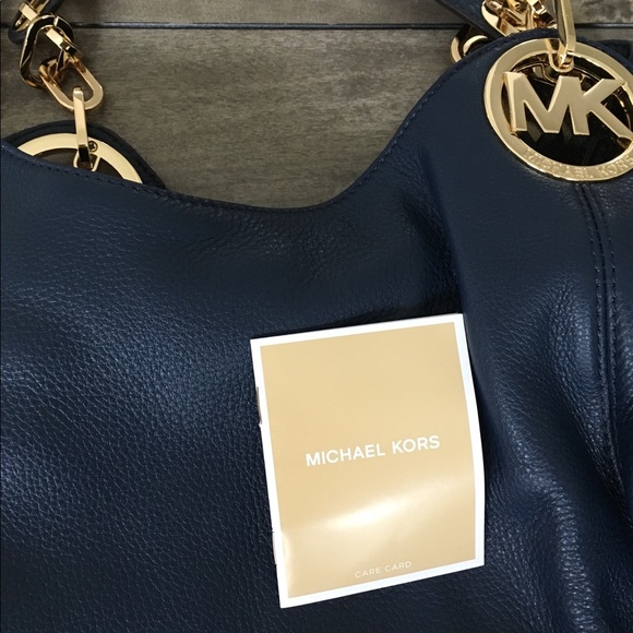 MK Purse - Picture 2 of 6